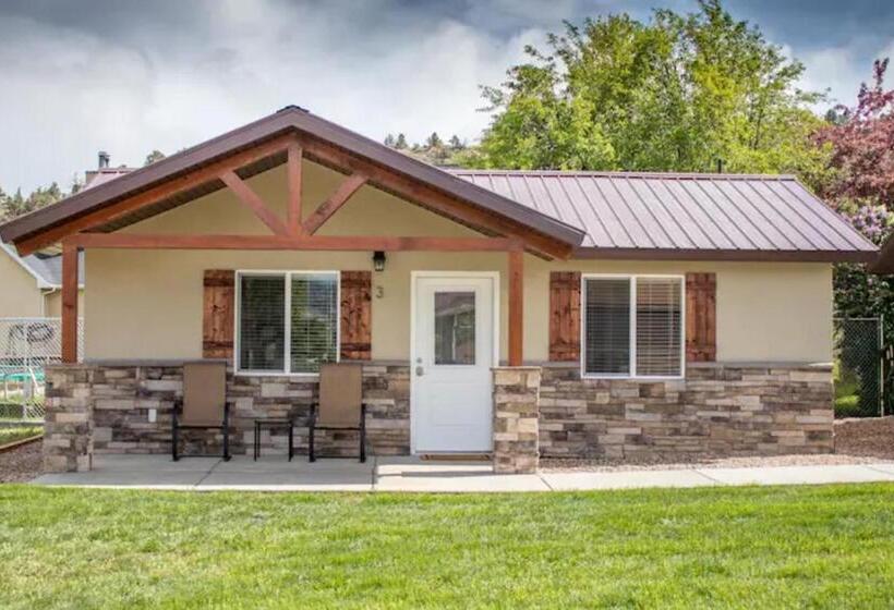 Bybee's Steppingstone Motel