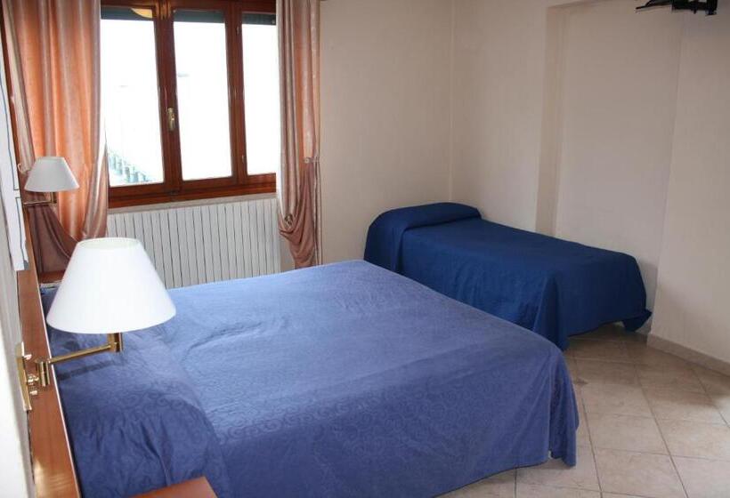 فندق Albergo Ristorante Punta Dell'est