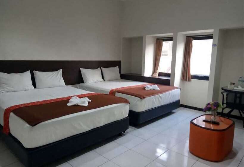 هتل Bantal Guling Pasar Baru