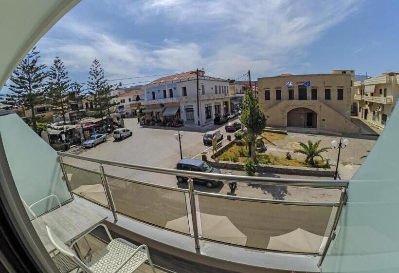 هتل Castell