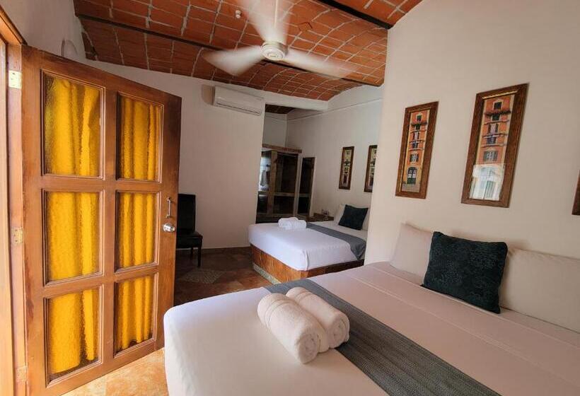 هتل Diamante Sayulita