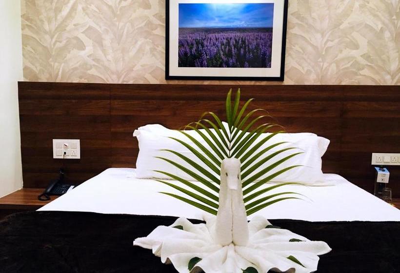 We Hotel Chinchwad