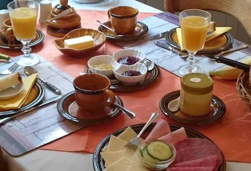 ホテル Mosel Landhaus B&b