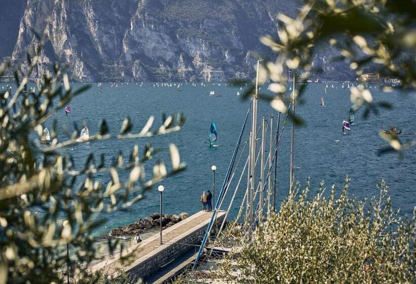 هتل Paradiso Conca D Oro