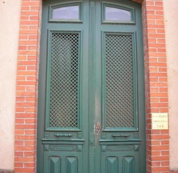تختخواب و صبحانه Villa Bellevue