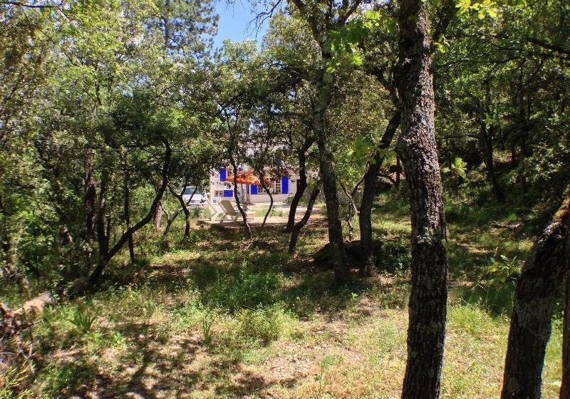 ベッドアンドブレックファースト Les Maquinols Estate