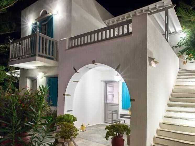 هتل Byzantio Beach Suites & Wellness