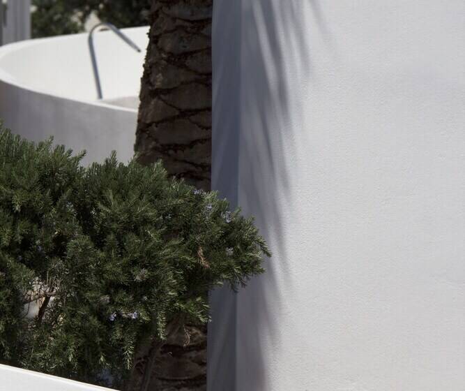 هتل Byzantio Beach Suites & Wellness