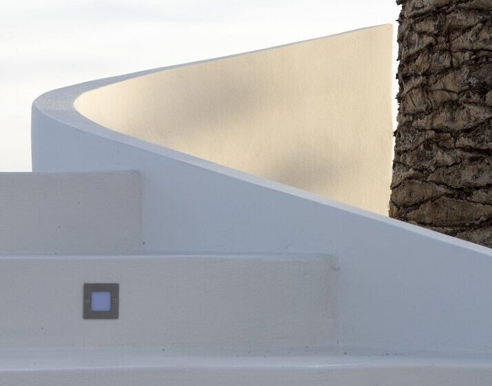 هتل Byzantio Beach Suites & Wellness