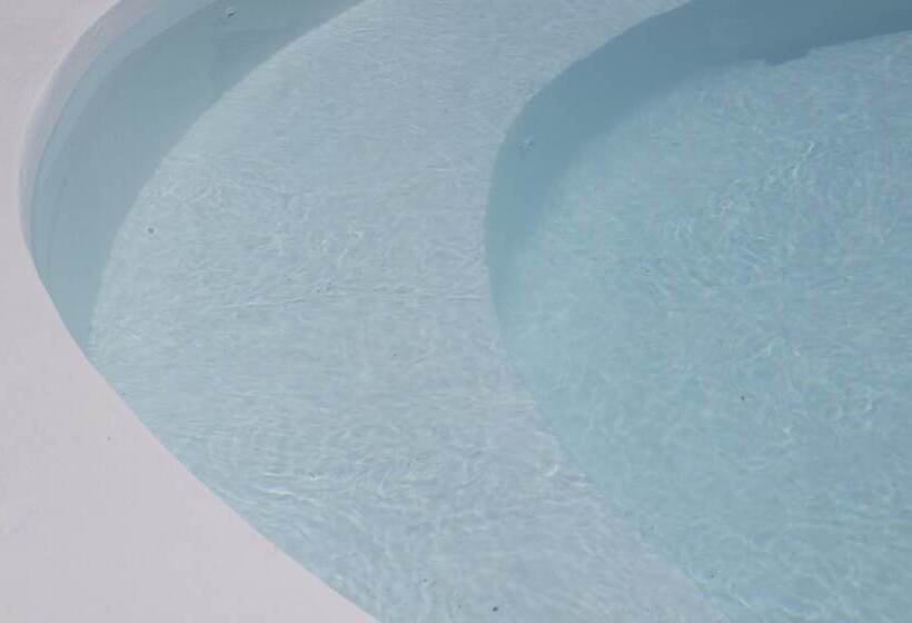 هتل Byzantio Beach Suites & Wellness