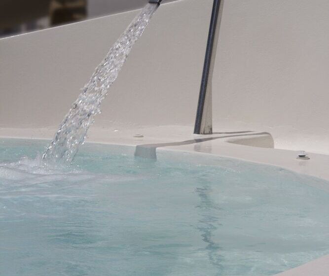 هتل Byzantio Beach Suites & Wellness
