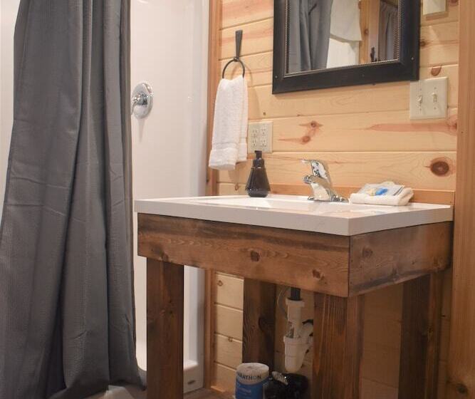 هتل Drift Lodge