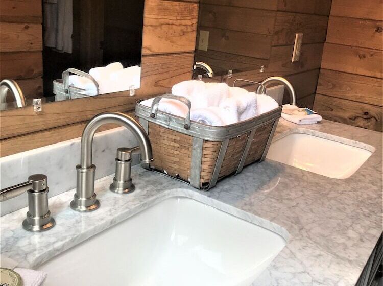 هتل Drift Lodge