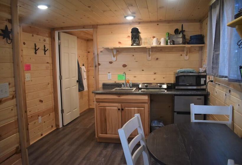 هتل Drift Lodge