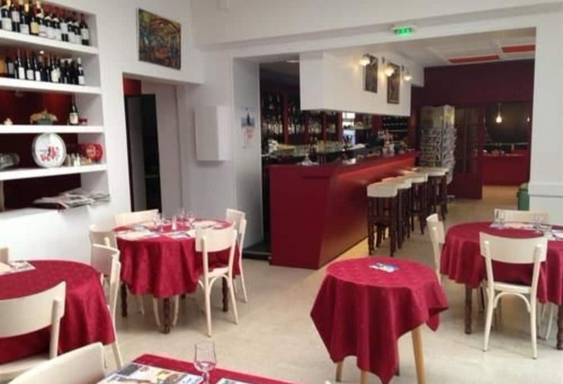هتل Hôtel Restaurant Les Oceanides