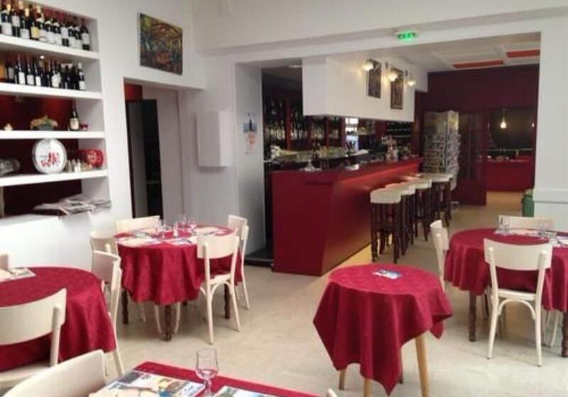 هتل Hôtel Restaurant Les Oceanides