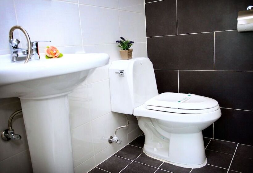 Отель Inn Gyeongju Guest House & Mini