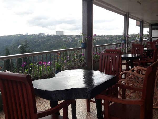 Hotel Sang yoo mountain view tagaytay   Taal Lake View