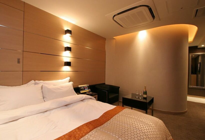 Fotos del hotel The Glanz:  10