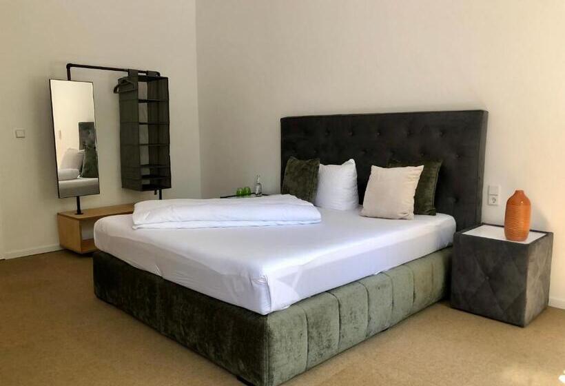 בית מלון כפרי Zur Linde Dein Self Check In