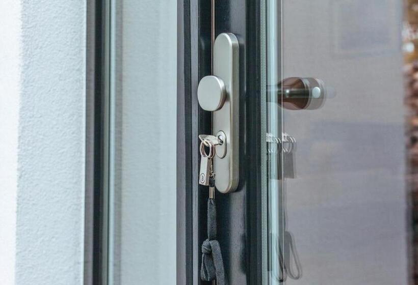 בית מלון כפרי Zur Linde Dein Self Check In