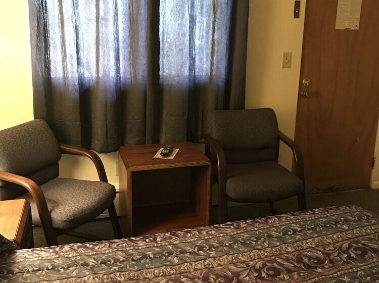 Voyageur Motel