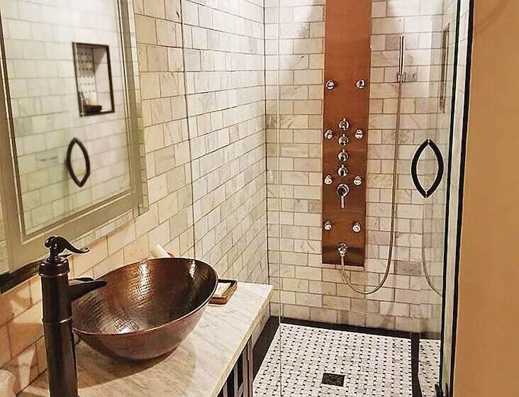 צימר 44 Spanish Street Inn   Adults Only