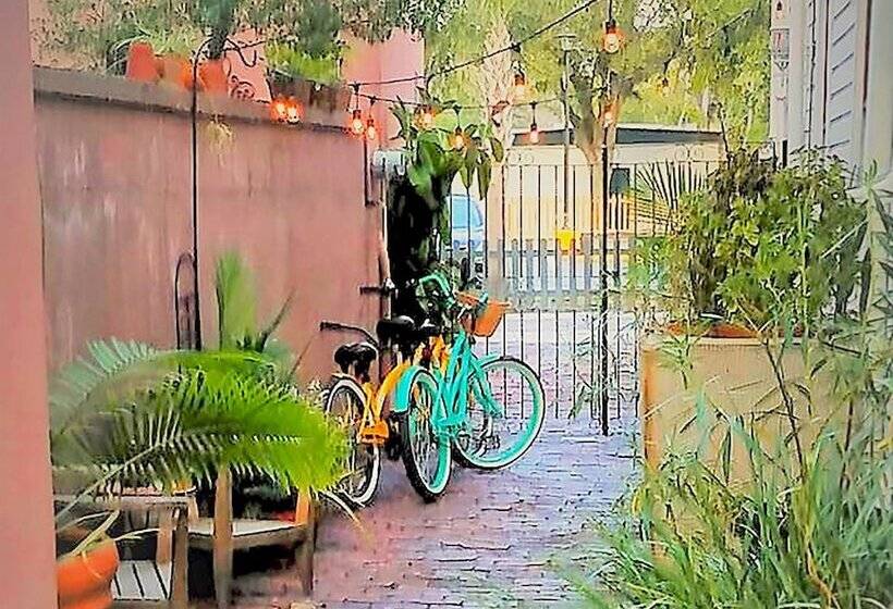 צימר 44 Spanish Street Inn   Adults Only