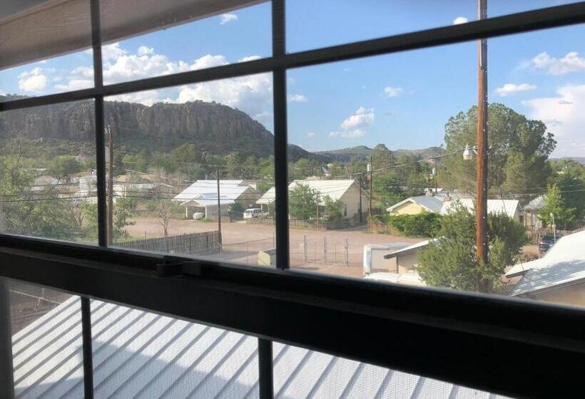 민박 Fort Davis Drug Store