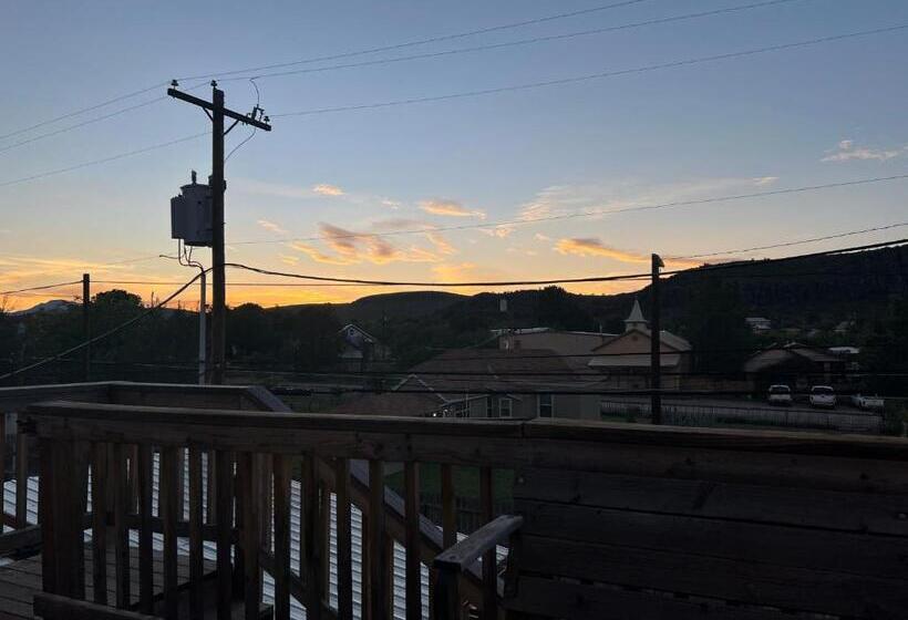 민박 Fort Davis Drug Store