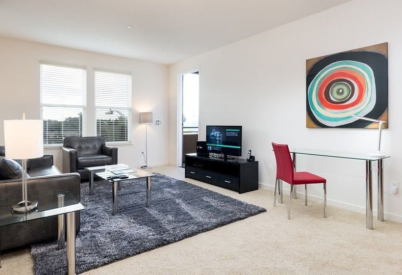 Global Luxury Suites At Epic Way