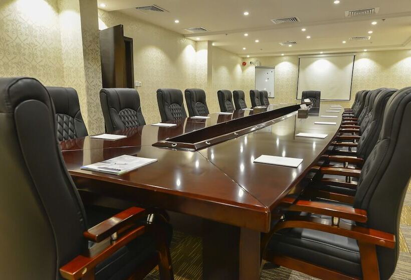 Fotos del hotel Crown Town:  21