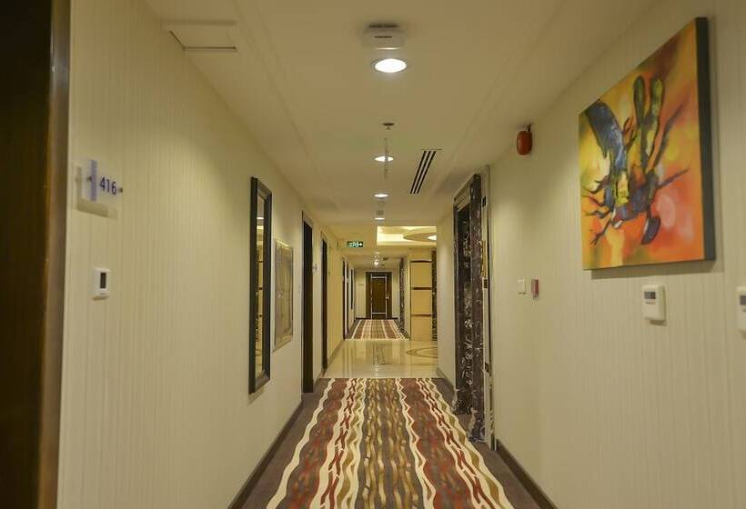 Fotos del hotel Crown Town:  11