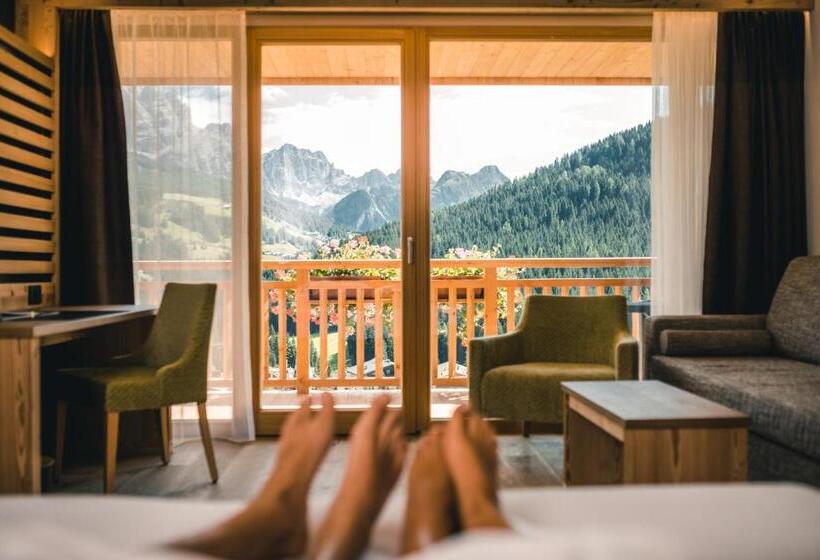 هتل Dolasilla Mountain Panoramic Wellness