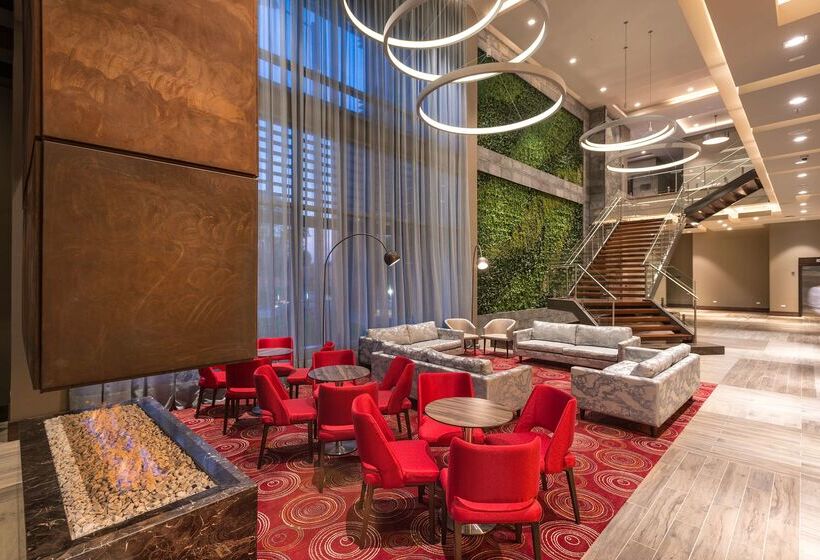 هتل Hilton Garden Inn Bogota Airport