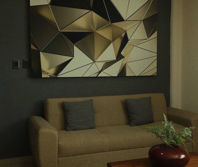 هتل Homesuites Zaragoza