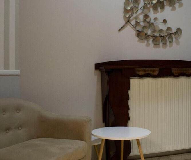 هتل Hostal Alda Rio Duero