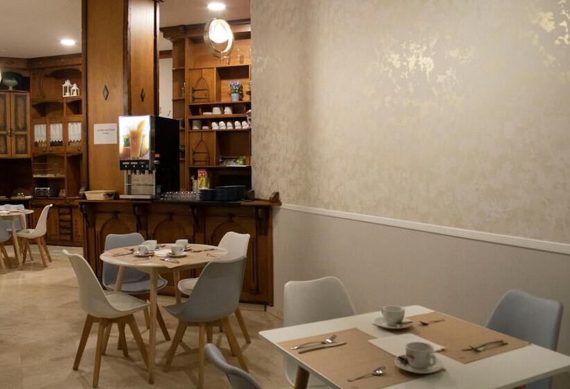 هتل Hostal Alda Rio Duero