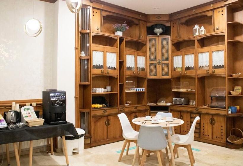هتل Hostal Alda Rio Duero
