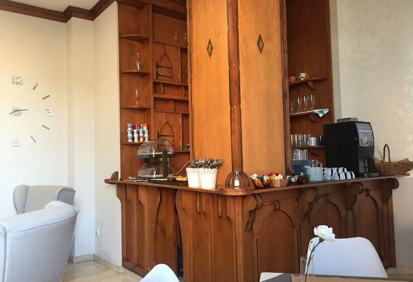 هتل Hostal Alda Rio Duero