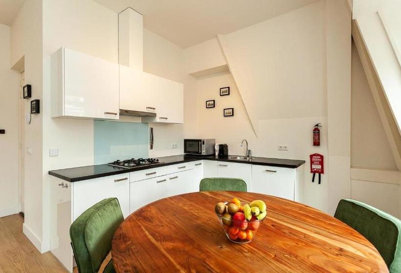 هتل Stayci Serviced Apartments Central Station