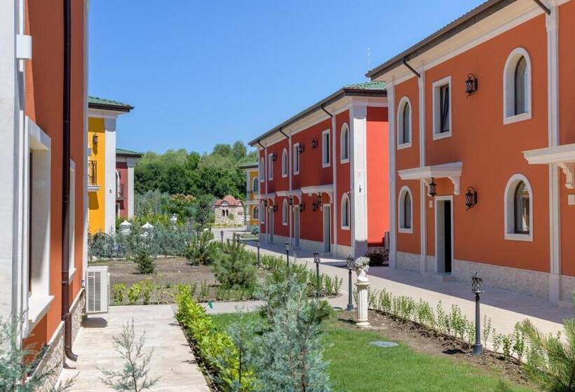 هتل Eco Therma Village   Mineral Pool & Spa & All Inclusive