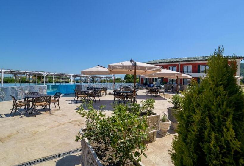 هتل Eco Therma Village   Mineral Pool & Spa & All Inclusive