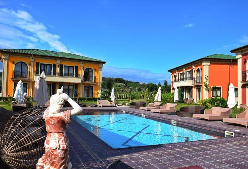 هتل Eco Therma Village   Mineral Pool & Spa & All Inclusive