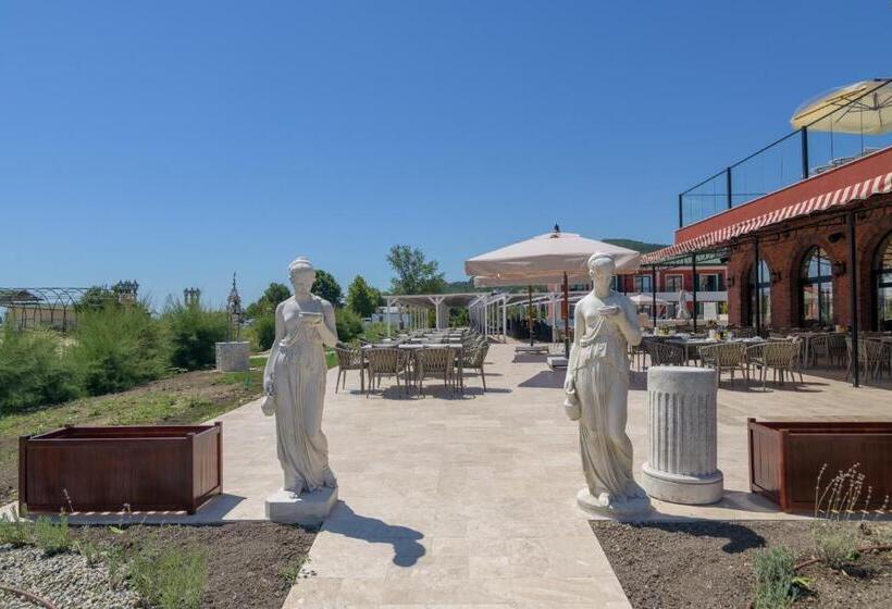 هتل Eco Therma Village   Mineral Pool & Spa & All Inclusive