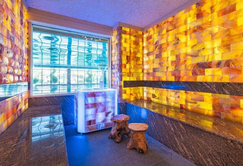هتل Eco Therma Village   Mineral Pool & Spa & All Inclusive