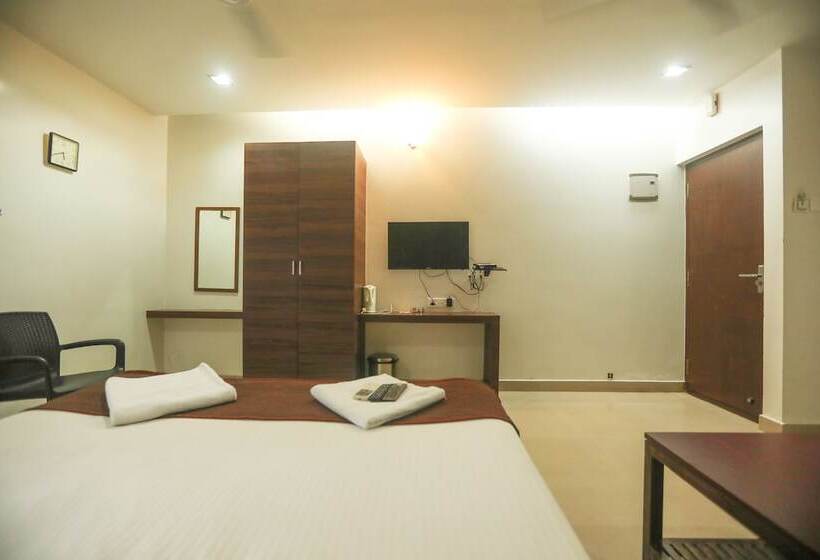 בית מלון כפרי Ulo Aravindar Residency