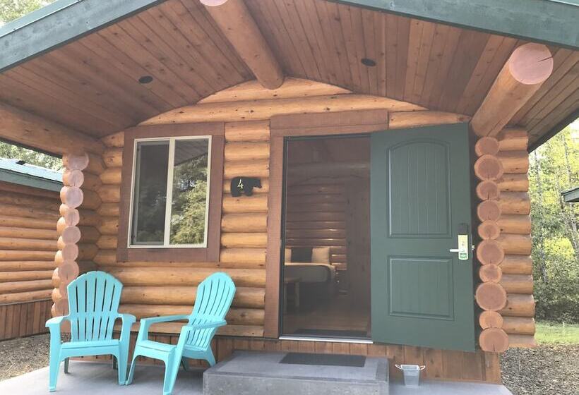 مُتل Port Hardy Cabins