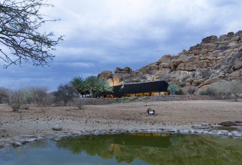 هتل Ai Aiba  The Rock Painting Lodge