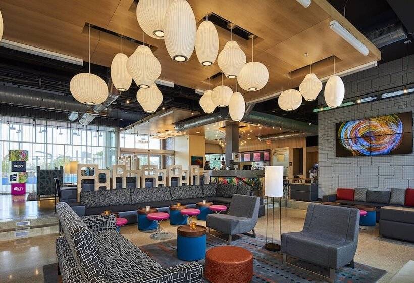 هتل Aloft Cleveland Airport